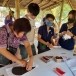 ผ้ามัดย้อมลายเกล็ดปลา 