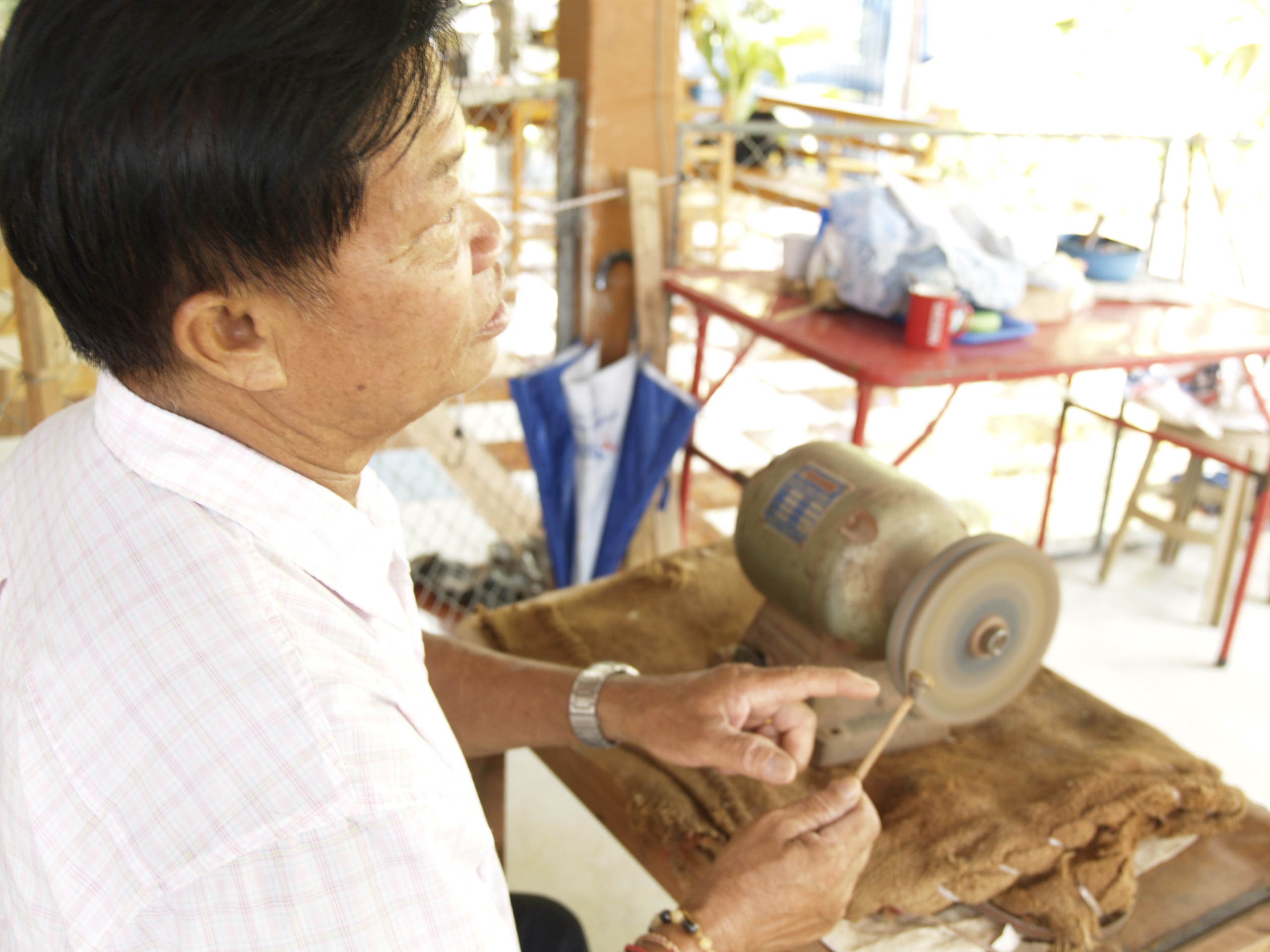 การทำข้าวตอกพระร่วง