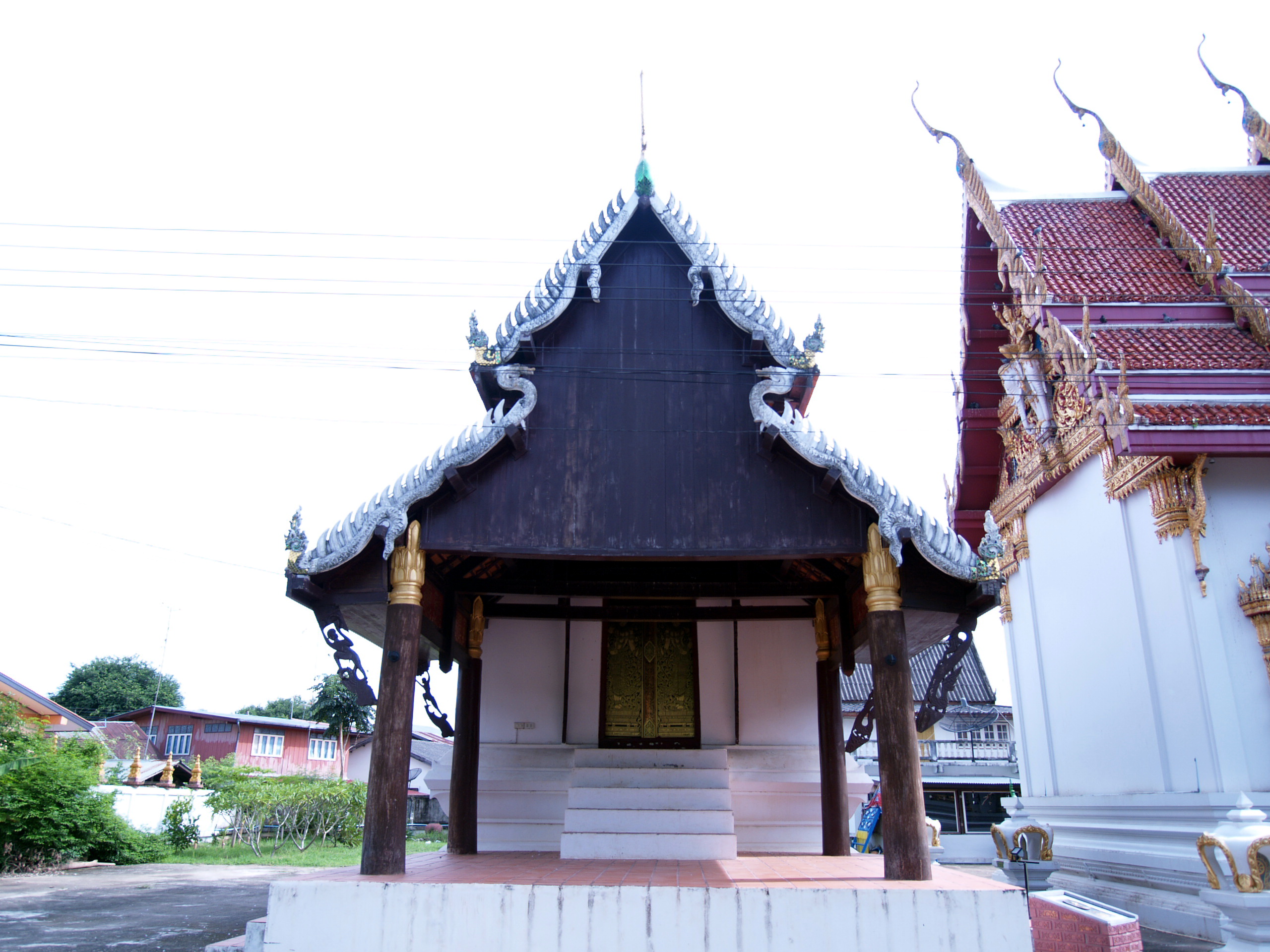 อุโบสถวัดหาดเสี้ยว