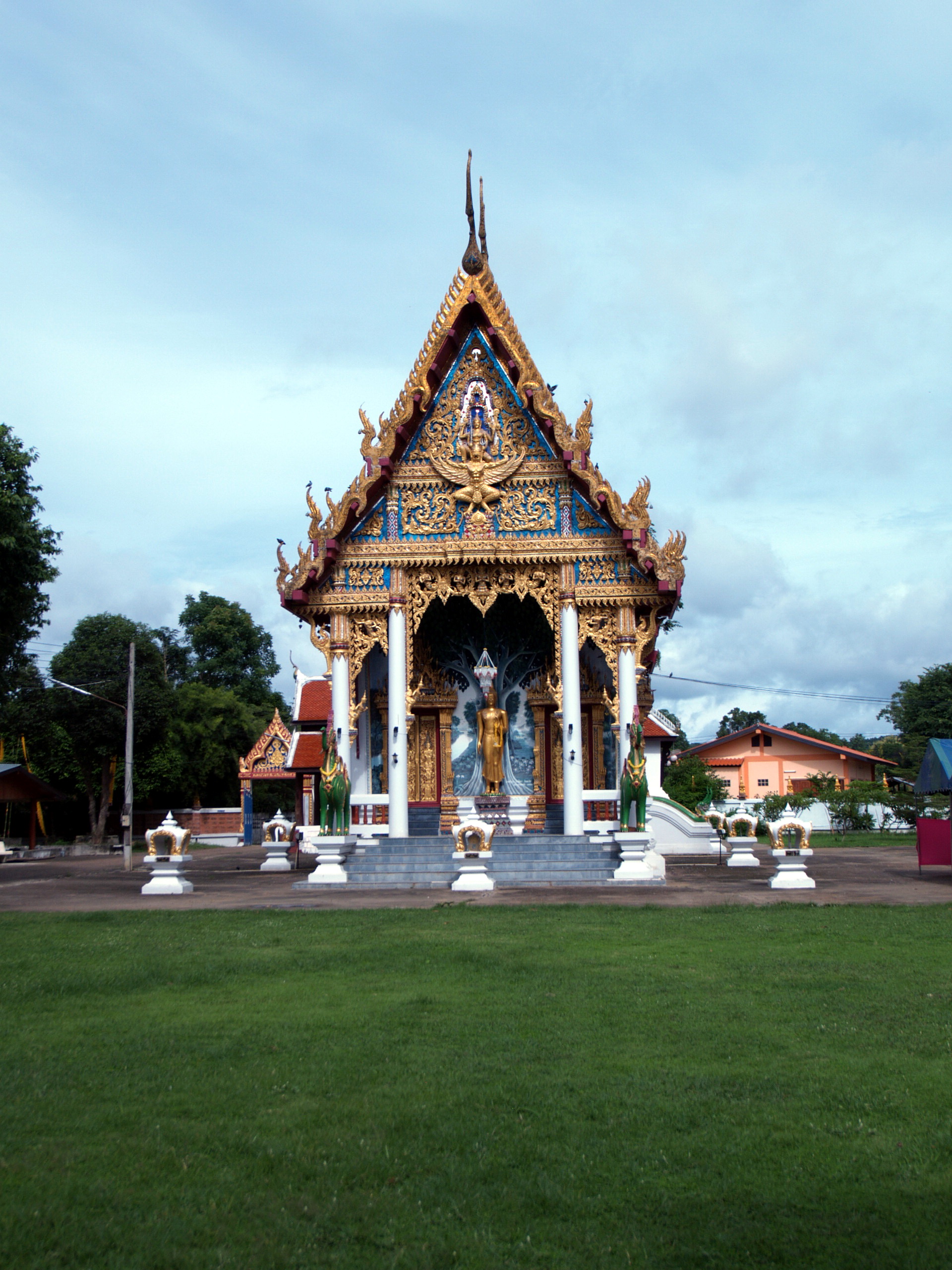 วัดหาดเสี้ยว