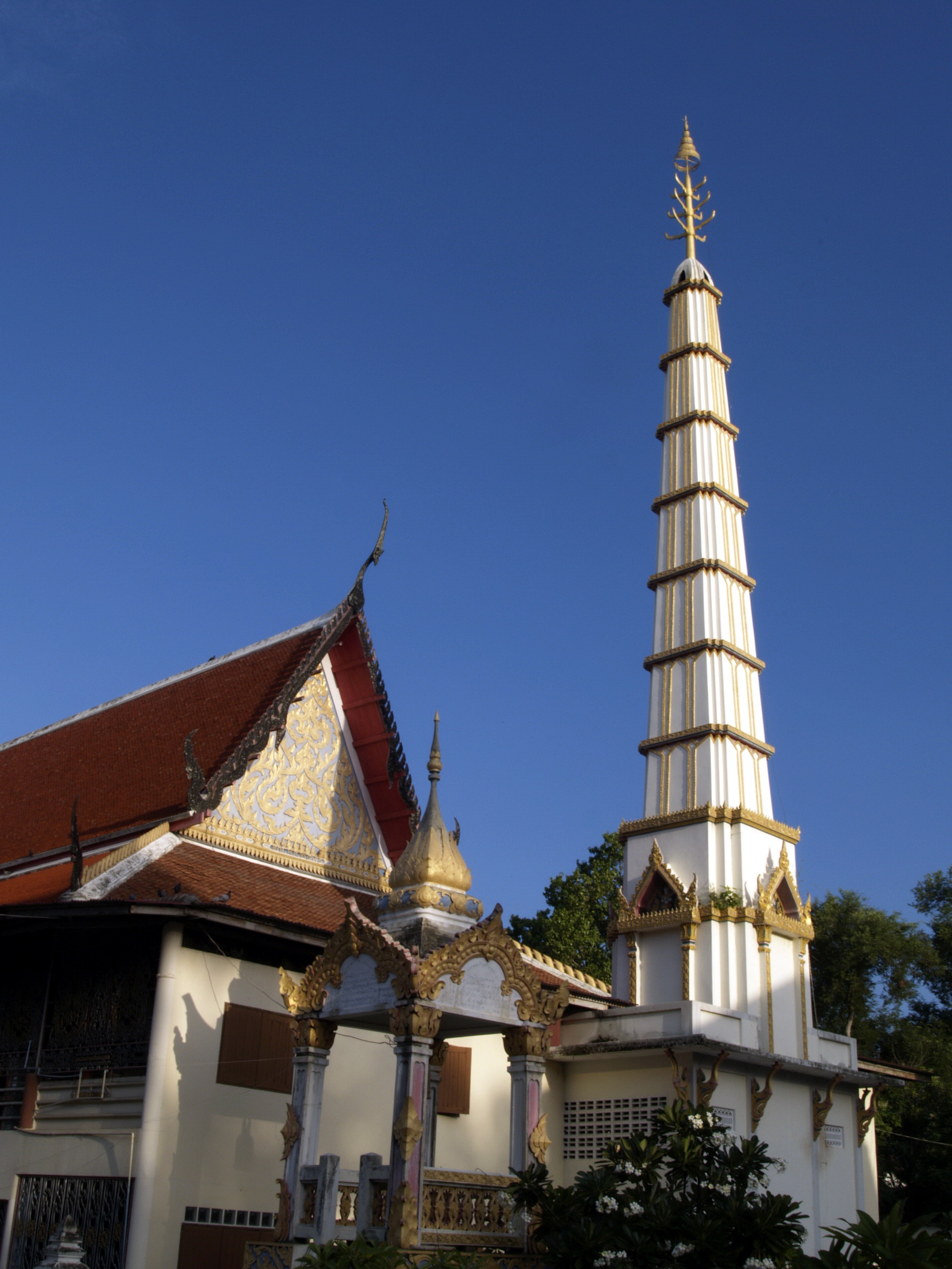 วัดประตูสาร