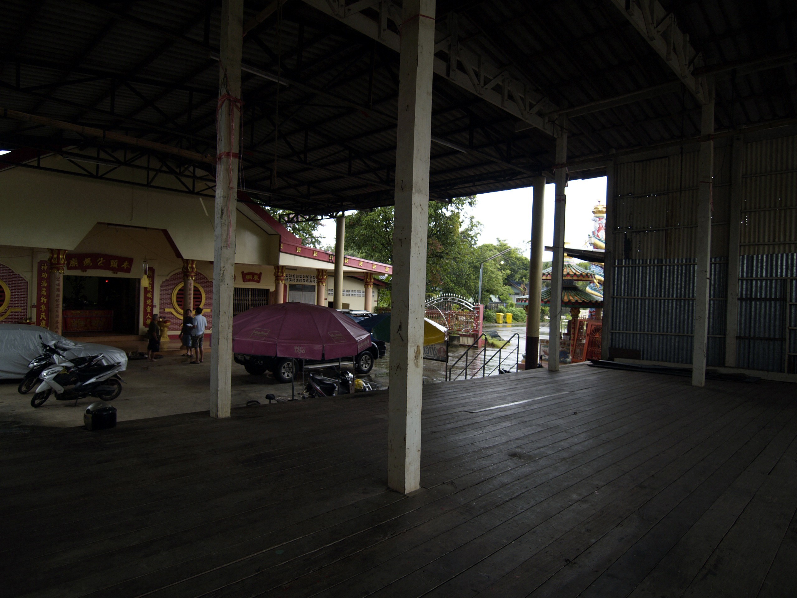 โรงงิ้วเก่าศาลเจ้าพ่อปู่คุ้มศักดิ์สิทธิ์