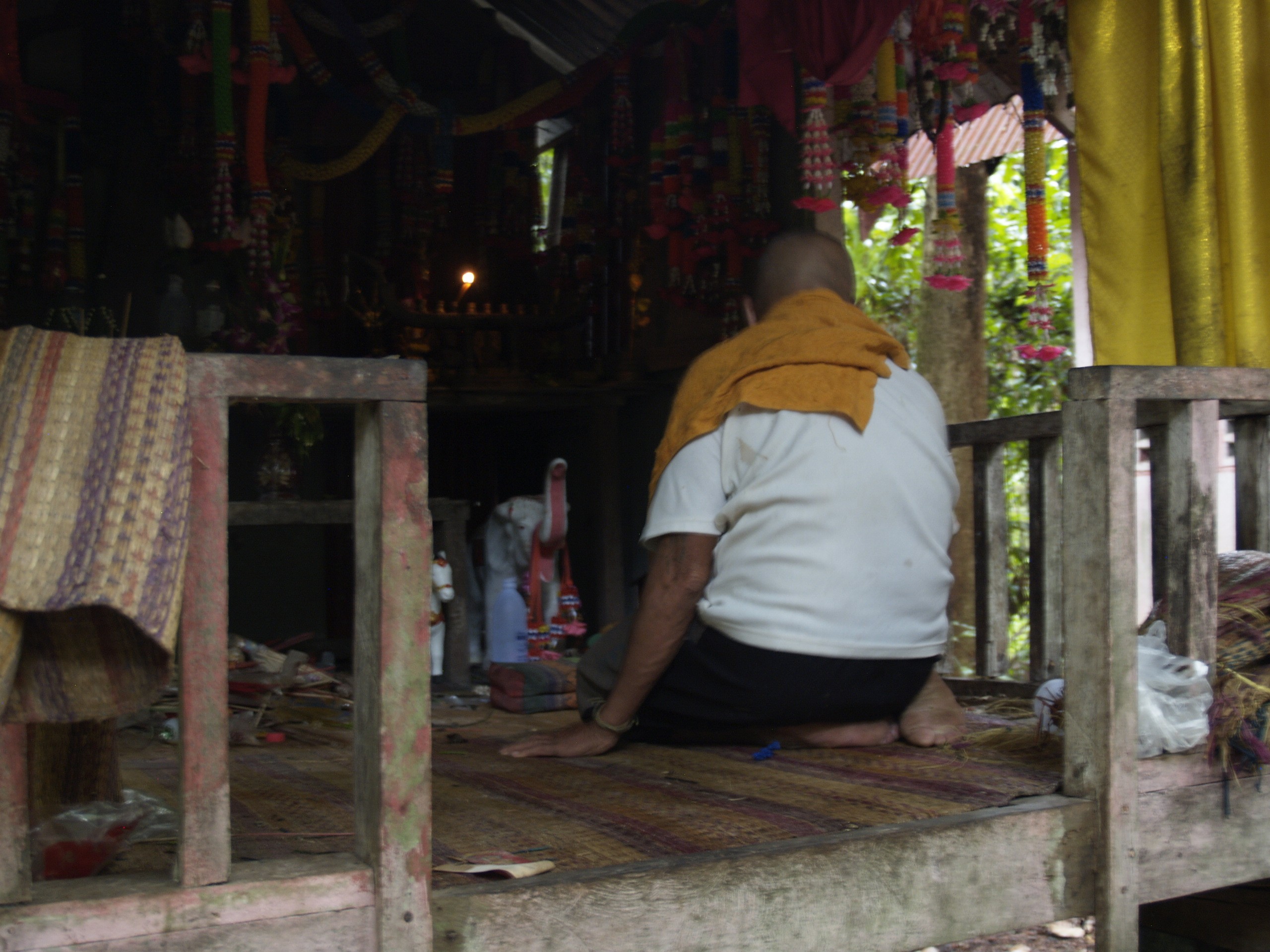 การถือผี